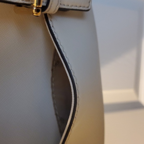 MICHEAL Micheal Kors Jet Set Tote - Picture 13 of 16